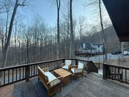 Forest Spa Retreat | Hot Tub, Sauna, Hike, Relax - Image 4